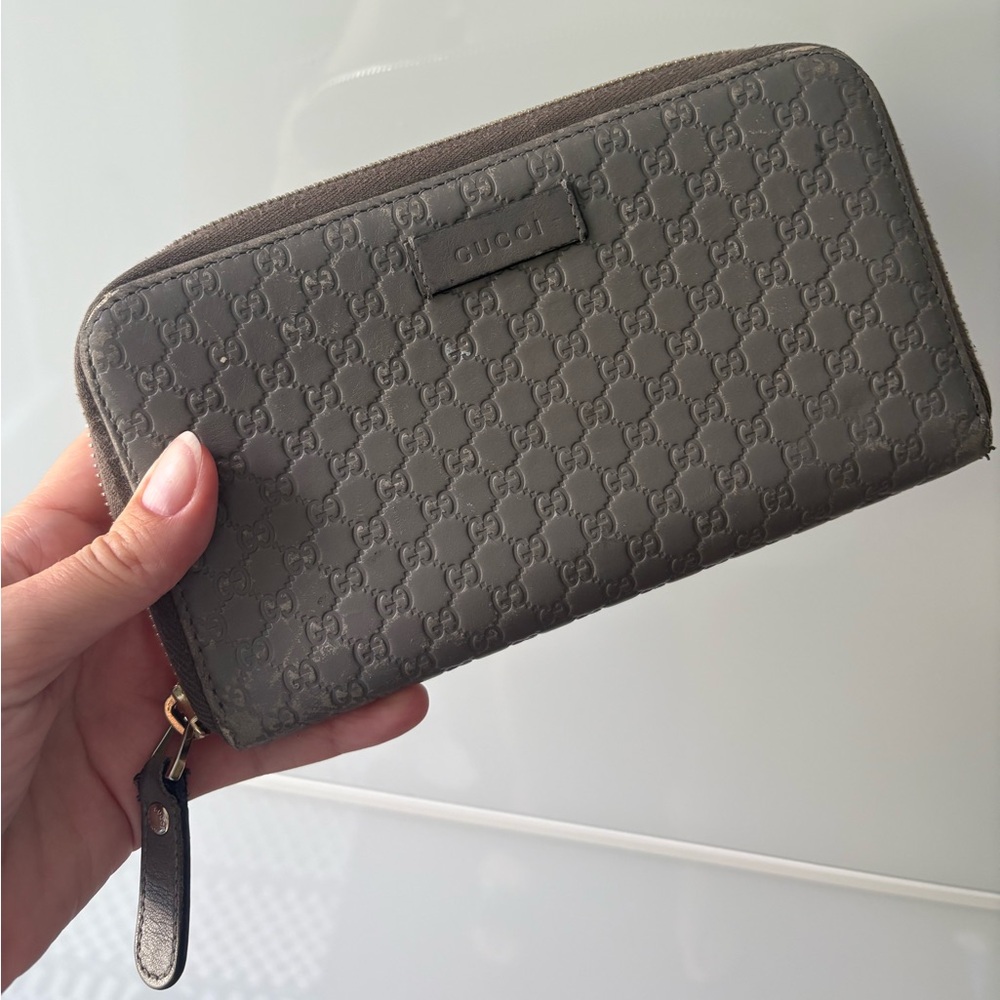 Gucci Guccissima Zip Around Wallet in grey